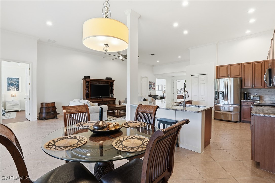 DiningArea