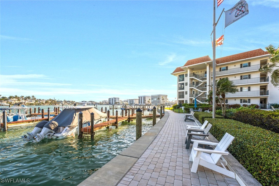 Dock