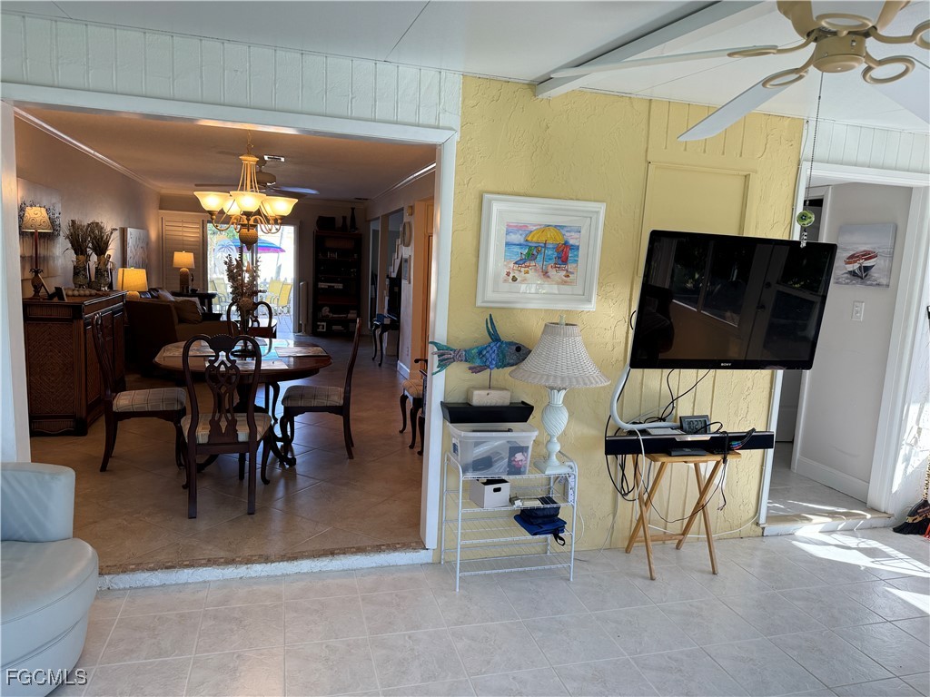 DiningArea