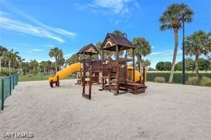 124 Santa Clara Unit 15, Naples, FL 34104