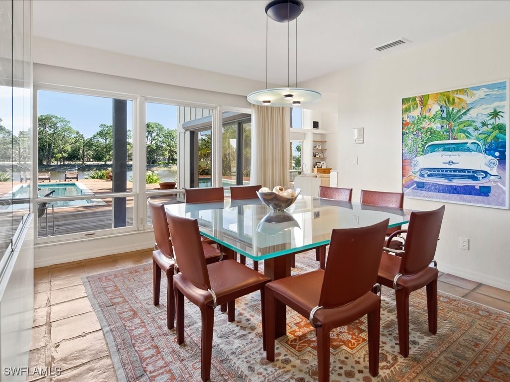 DiningArea
