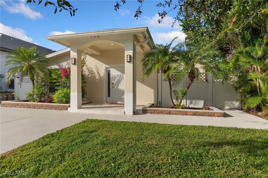 771 94th, Naples, FL 34108