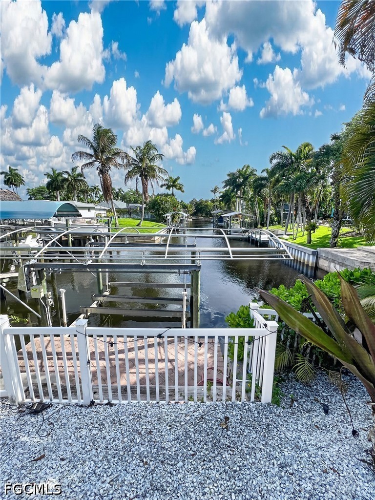 Dock