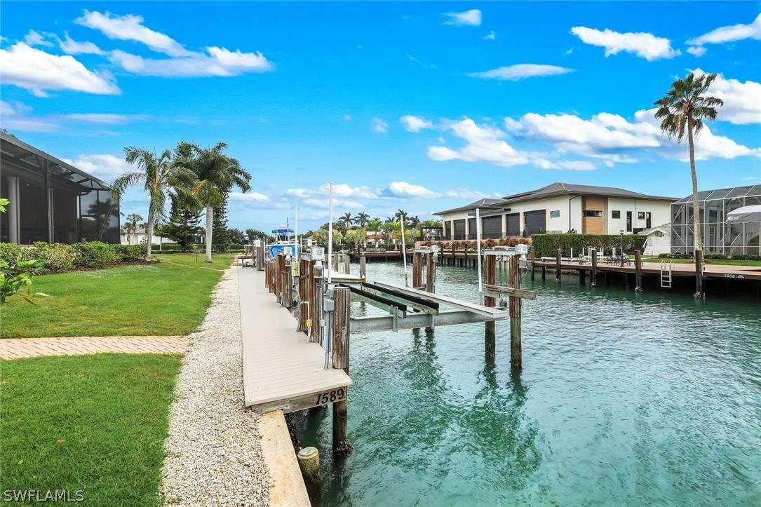 Dock