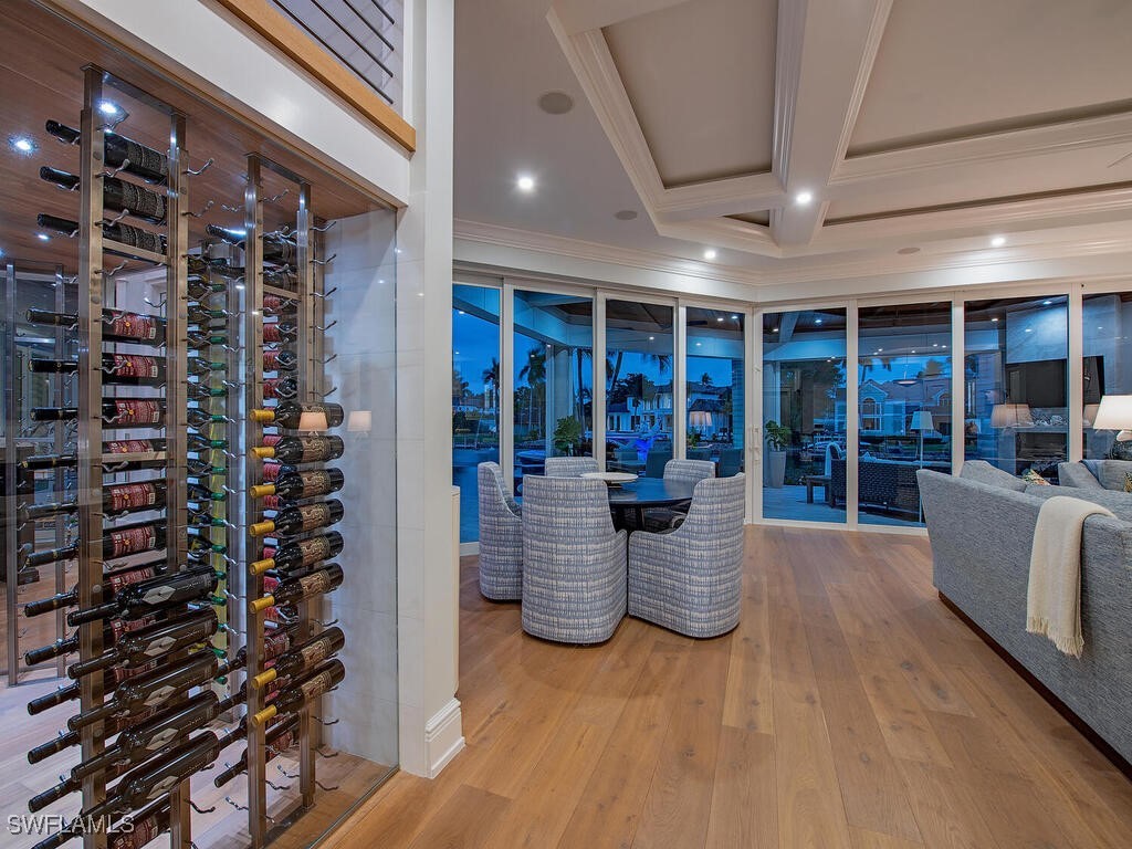 3243 Gin, Naples, FL 34102