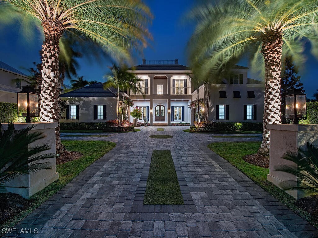 3243 Gin, Naples, FL 34102