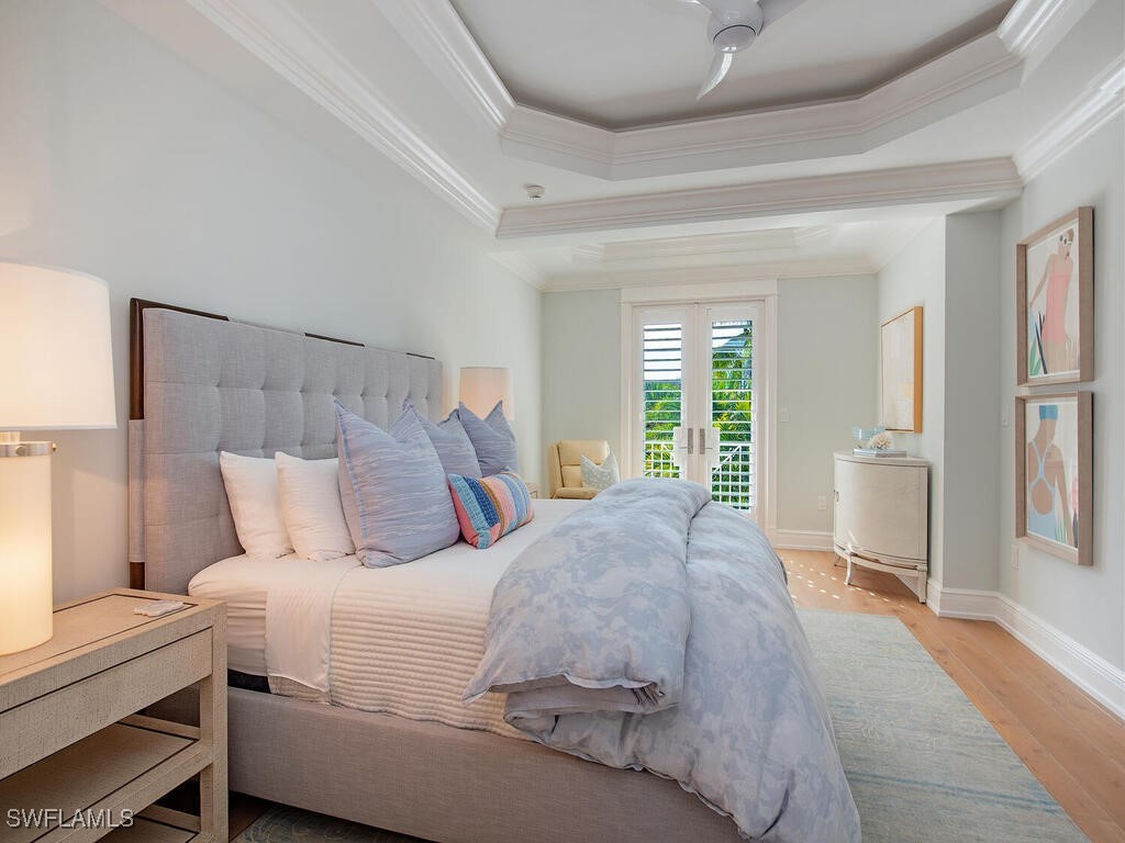 3243 Gin, Naples, FL 34102