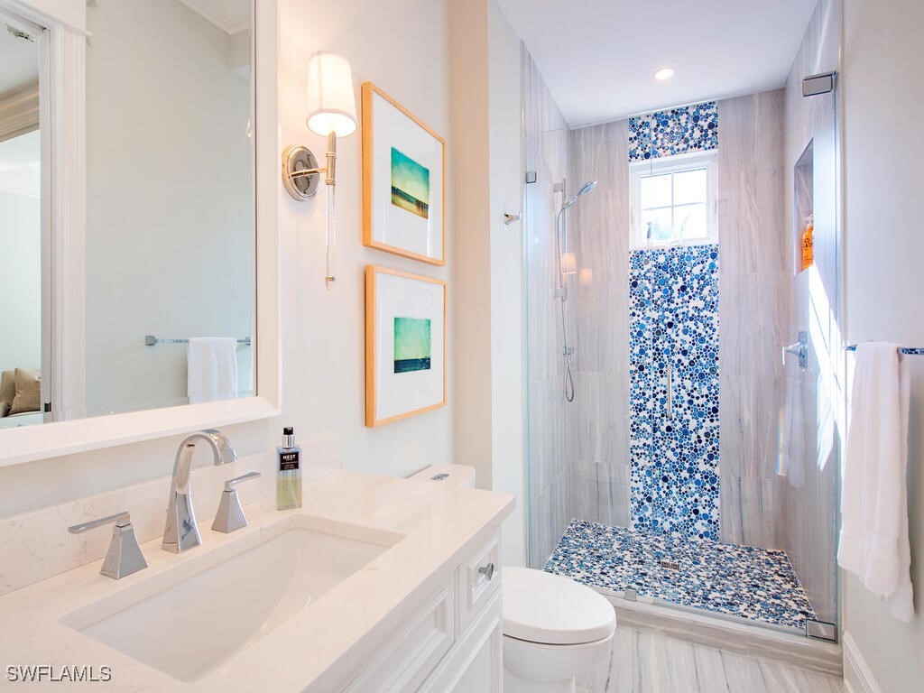 3243 Gin, Naples, FL 34102
