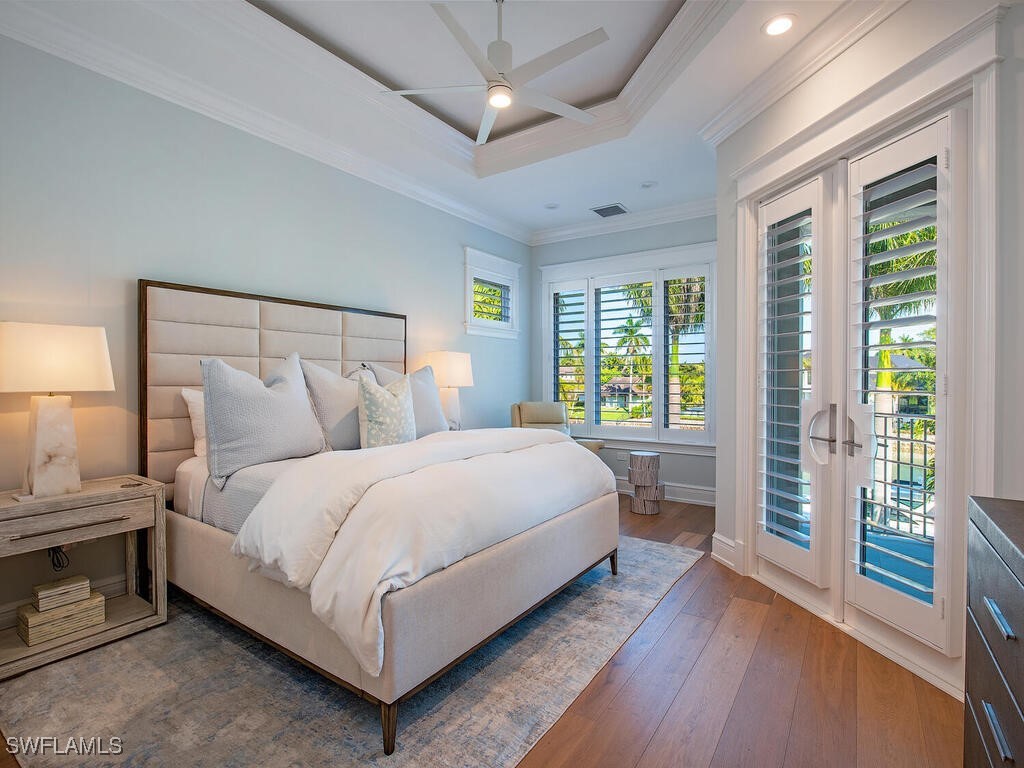 3243 Gin, Naples, FL 34102