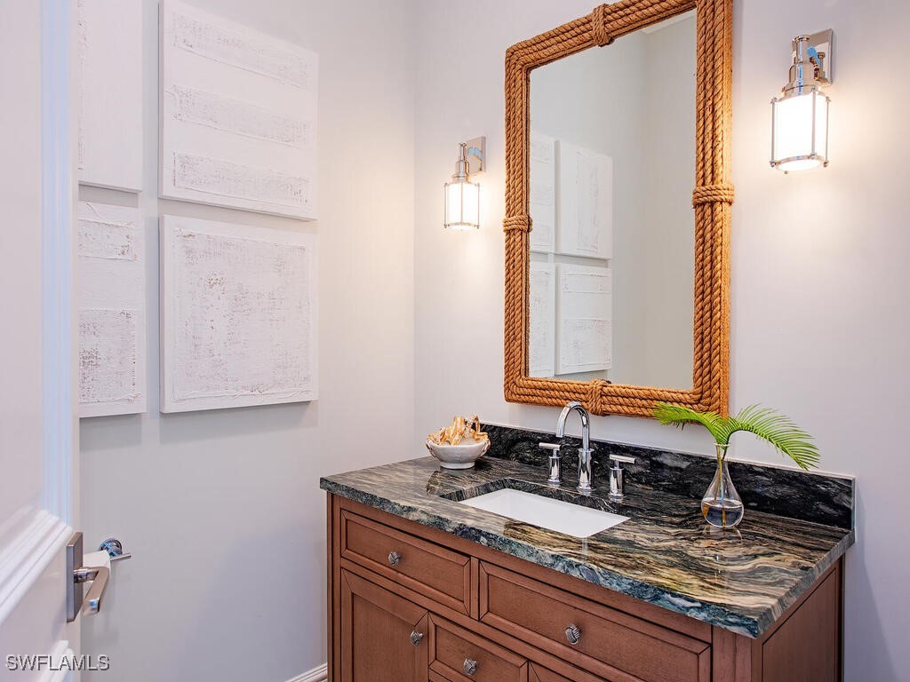 3243 Gin, Naples, FL 34102