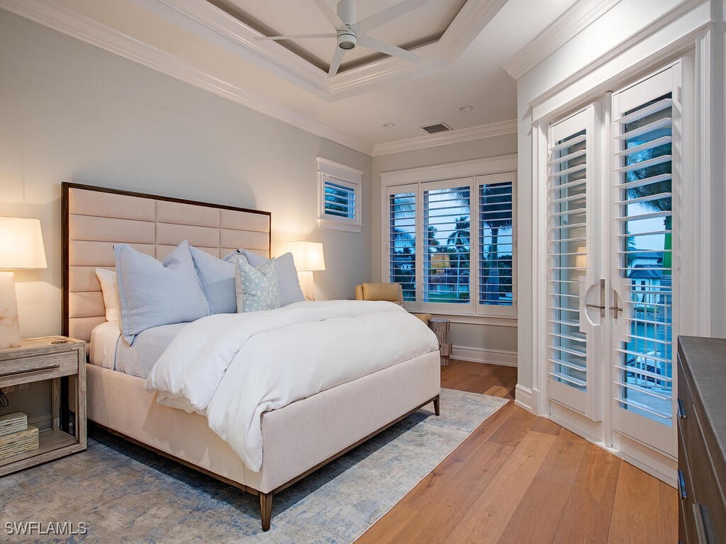 3243 Gin, Naples, FL 34102