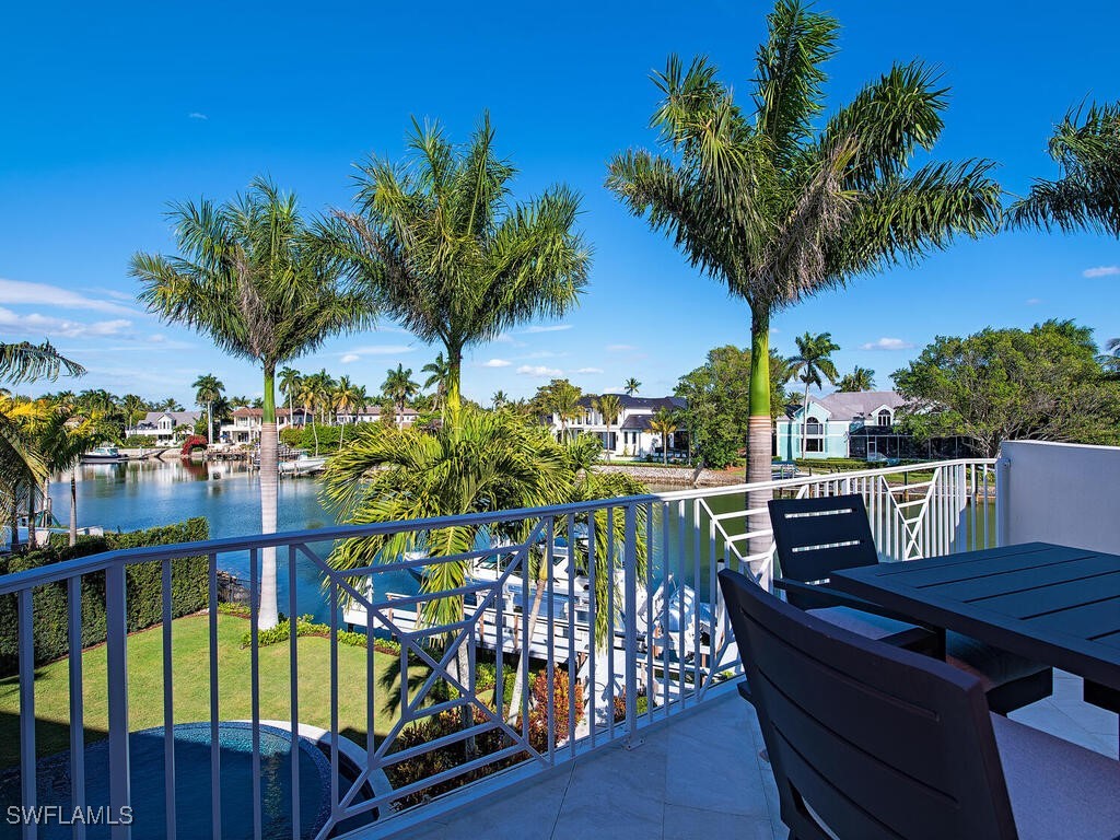 3243 Gin, Naples, FL 34102