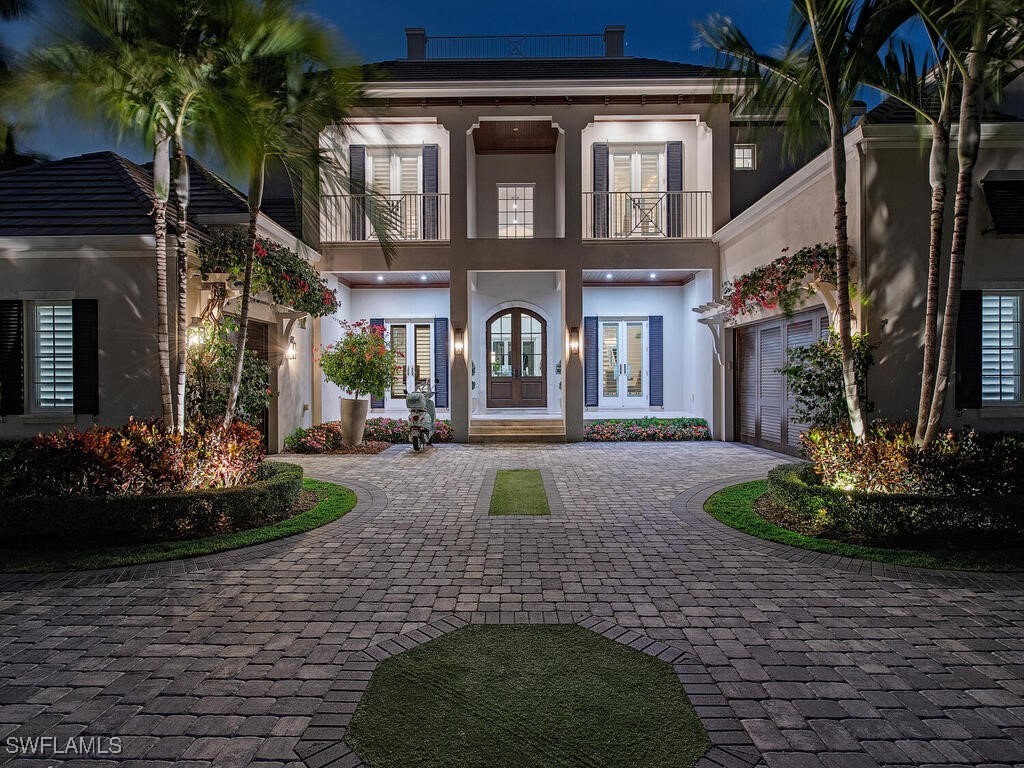 3243 Gin, Naples, FL 34102