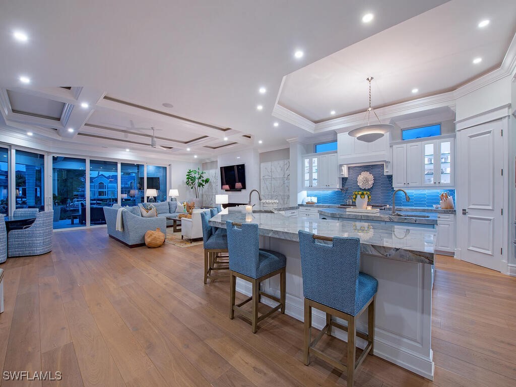 3243 Gin, Naples, FL 34102