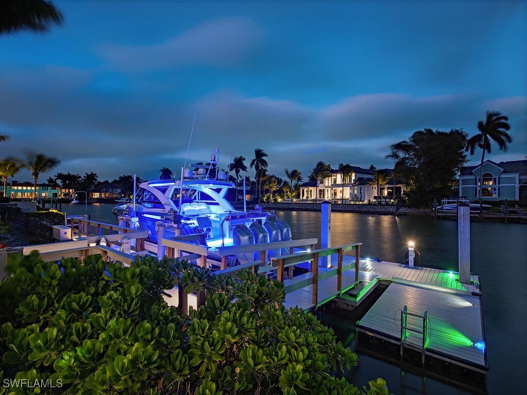 3243 Gin, Naples, FL 34102