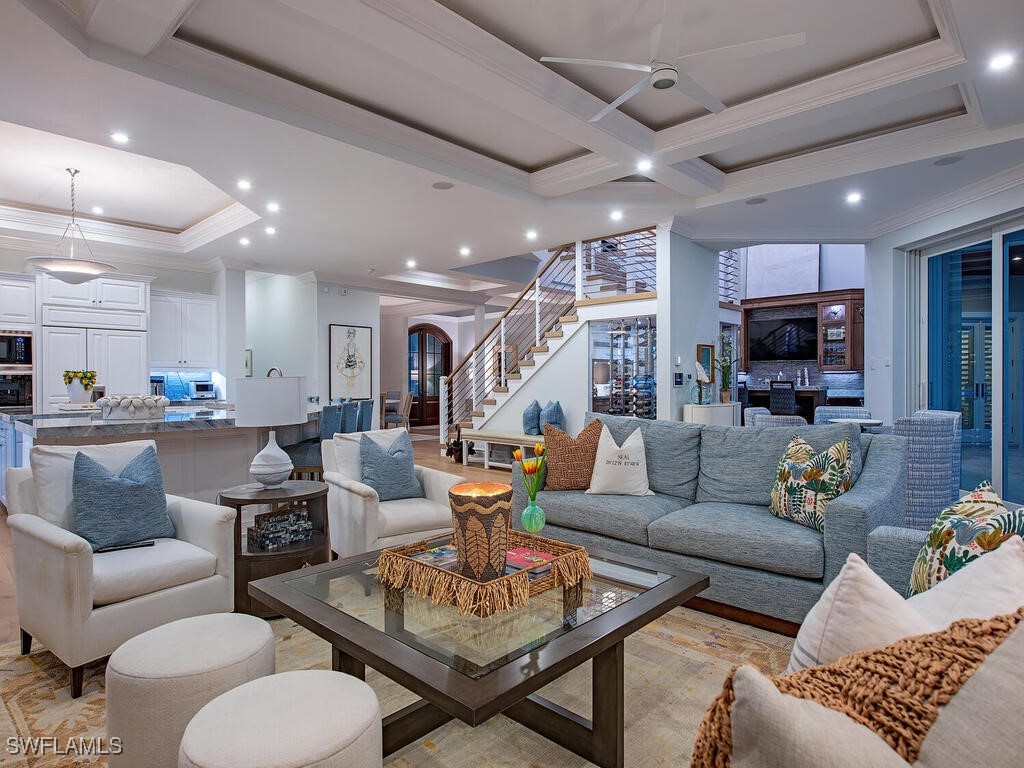 3243 Gin, Naples, FL 34102