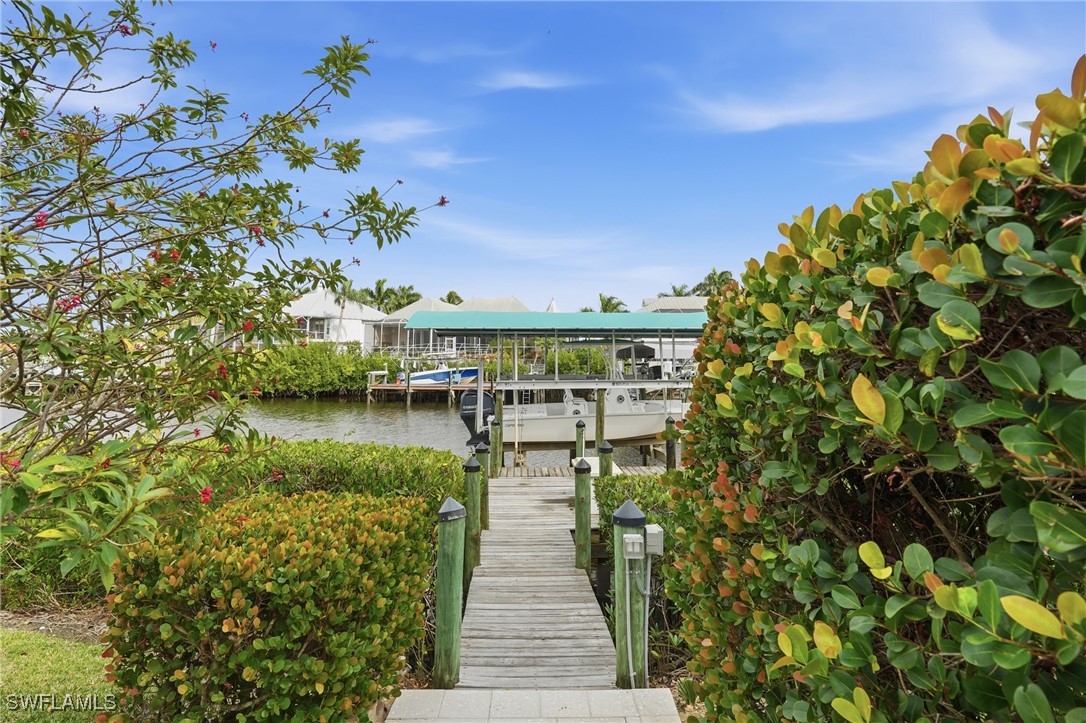 Dock