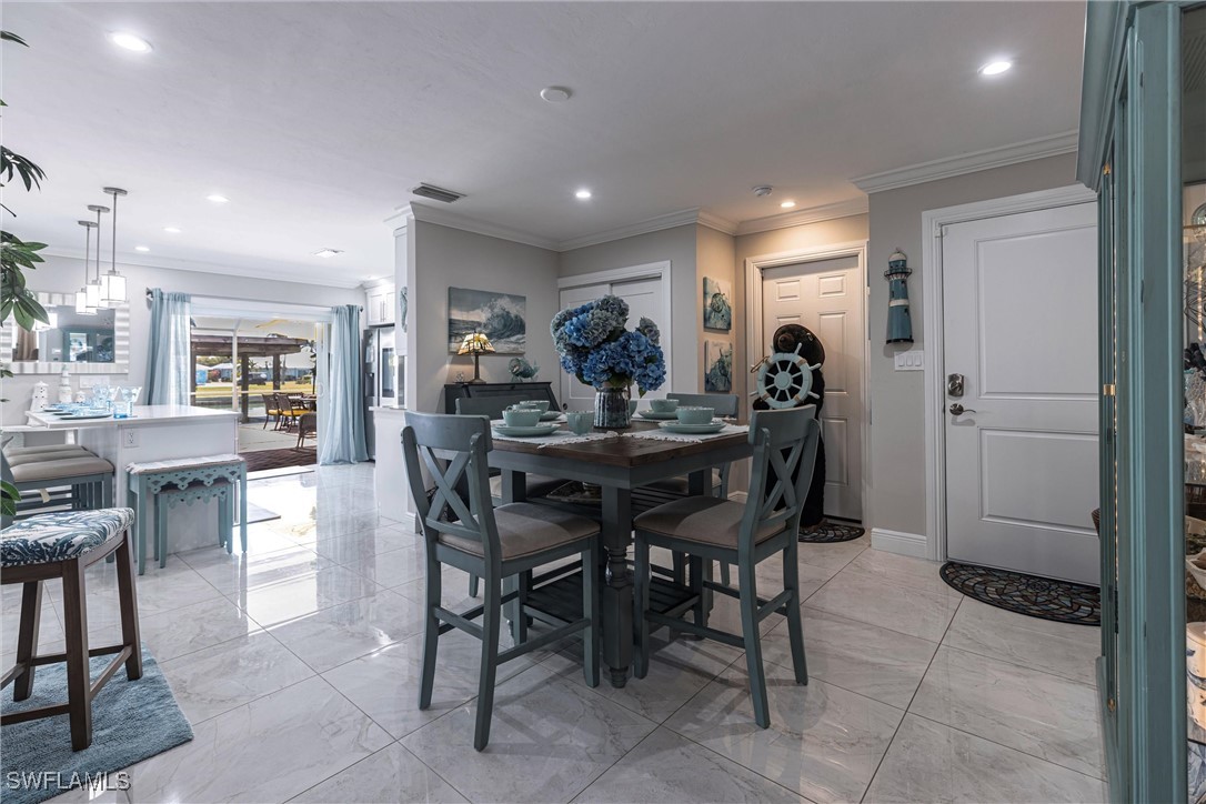 DiningArea