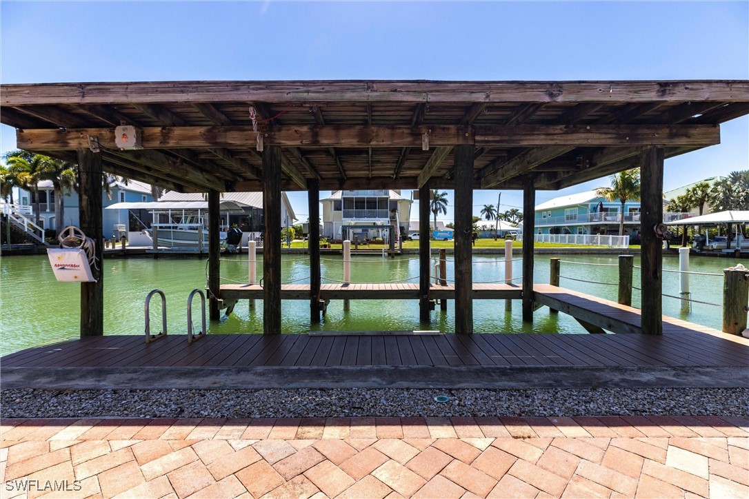 Dock
