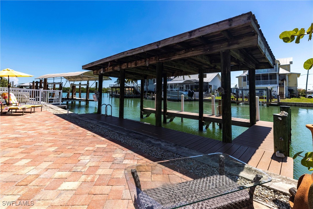 Dock