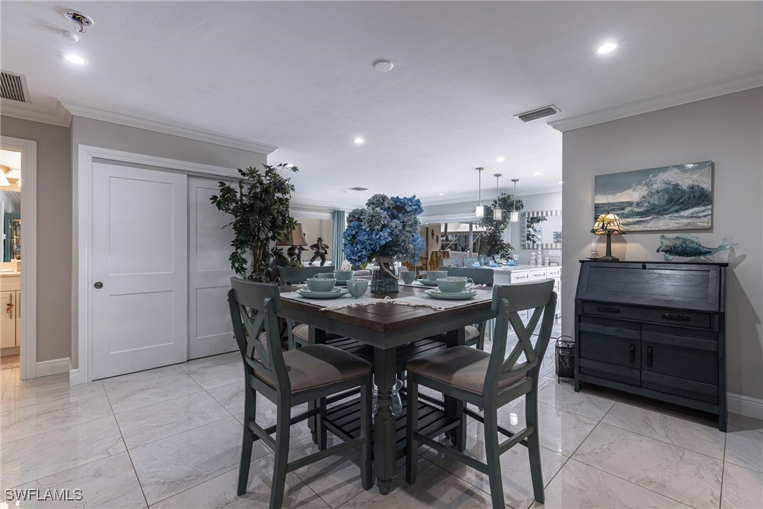DiningArea