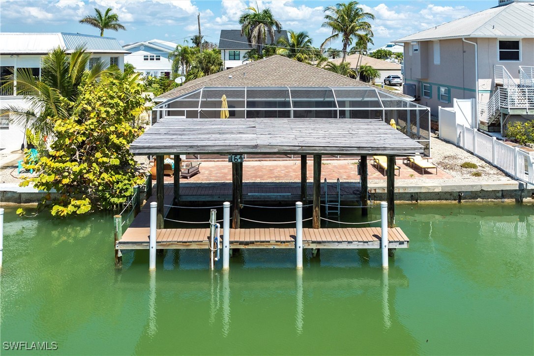 Dock