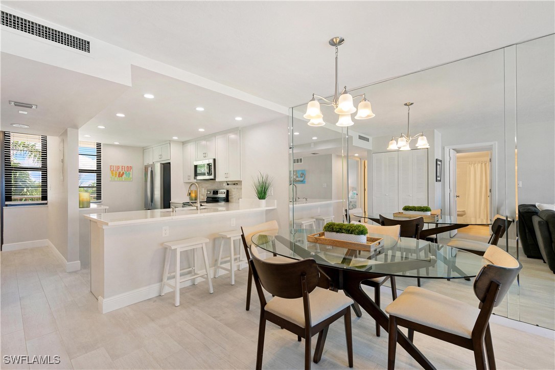 DiningArea