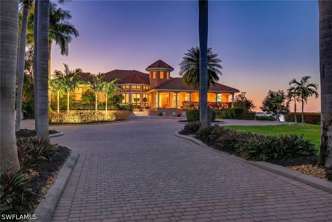 2600 McGregor, Fort Myers, FL 33901