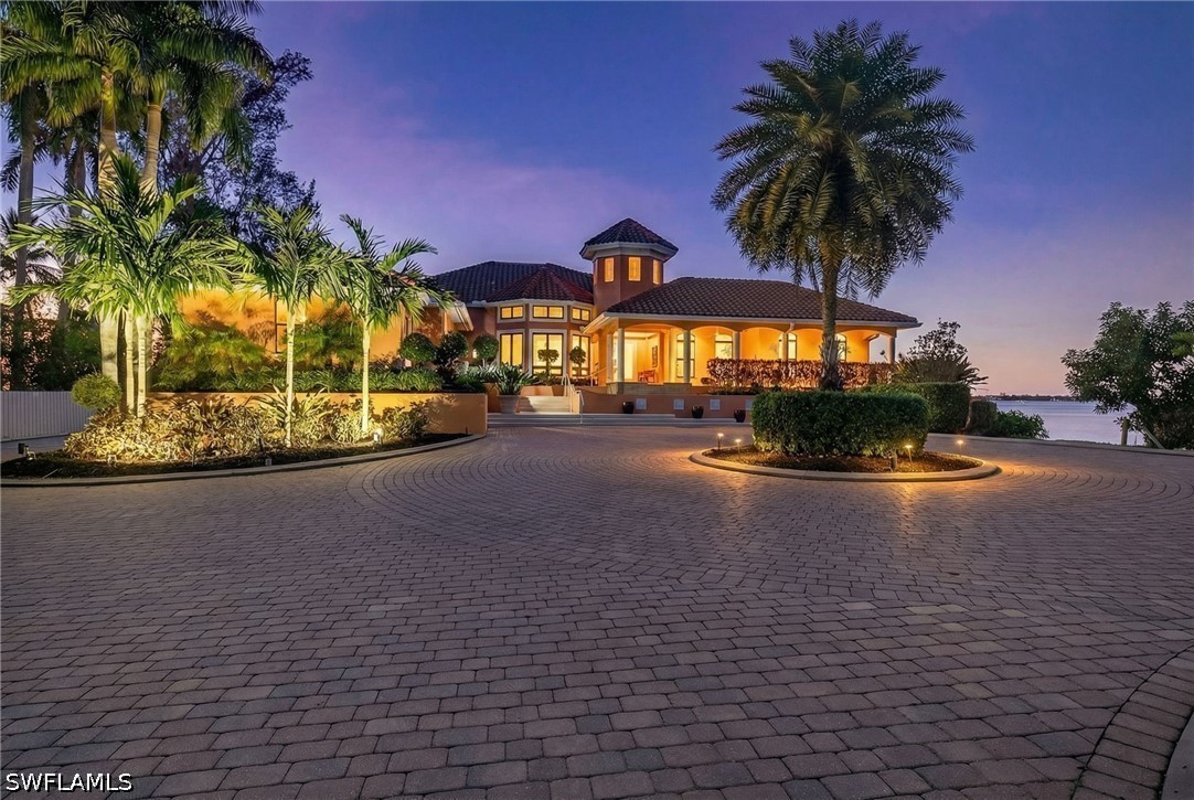 2600 McGregor, Fort Myers, FL 33901