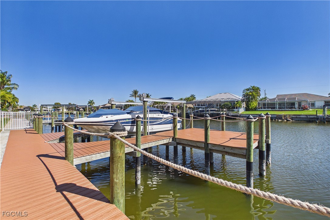 Dock
