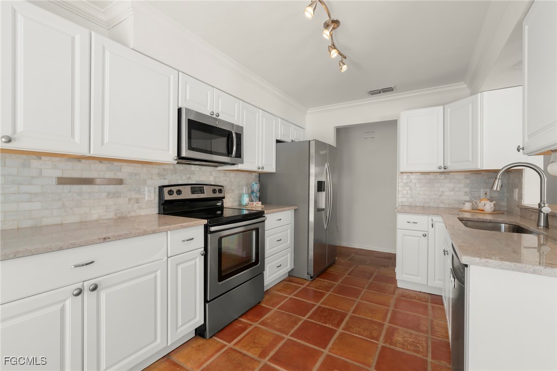 15068 Cloverdale, Fort Myers, FL 33919