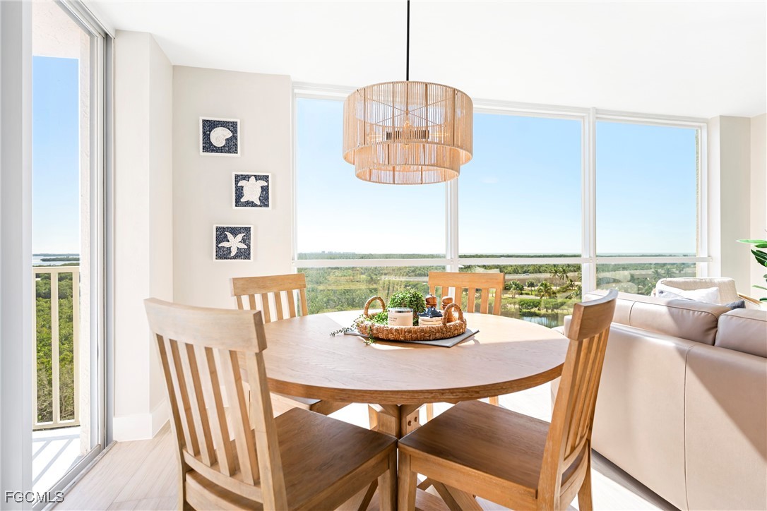 DiningArea