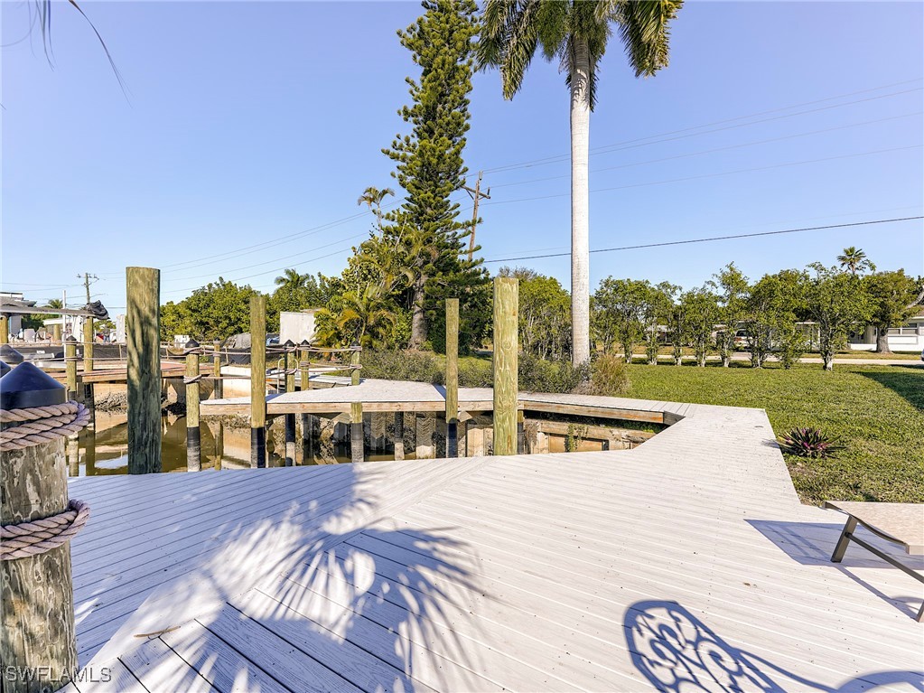 Dock