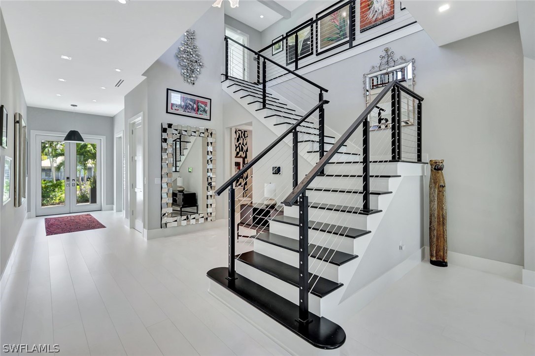 739 5th, Naples, FL 34102