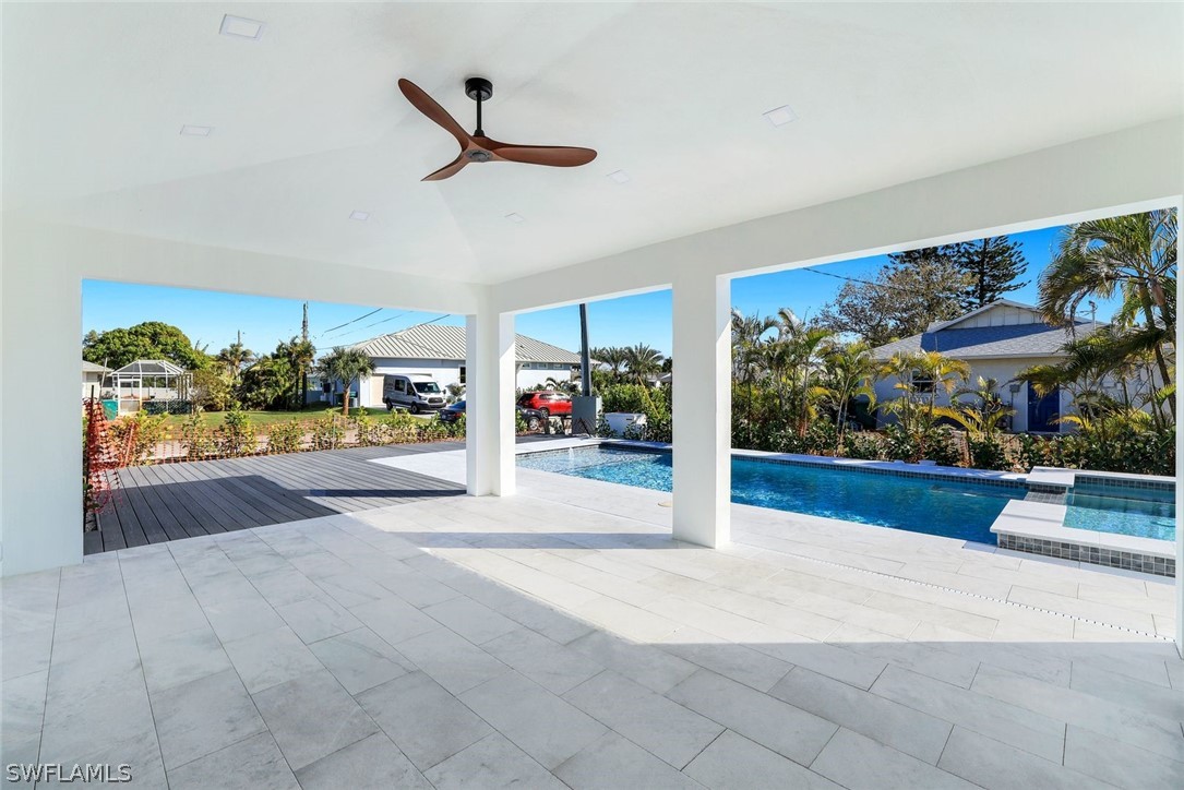 10771 6th, Naples, FL 34108