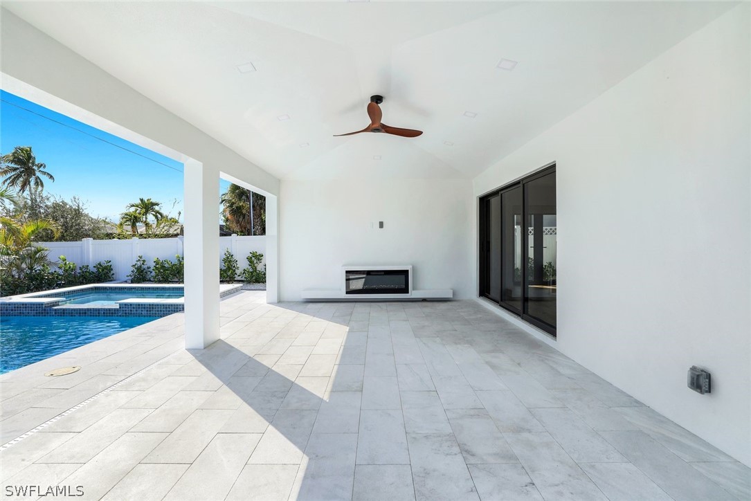 10771 6th, Naples, FL 34108