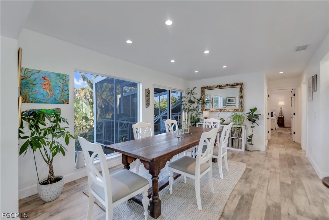 DiningArea