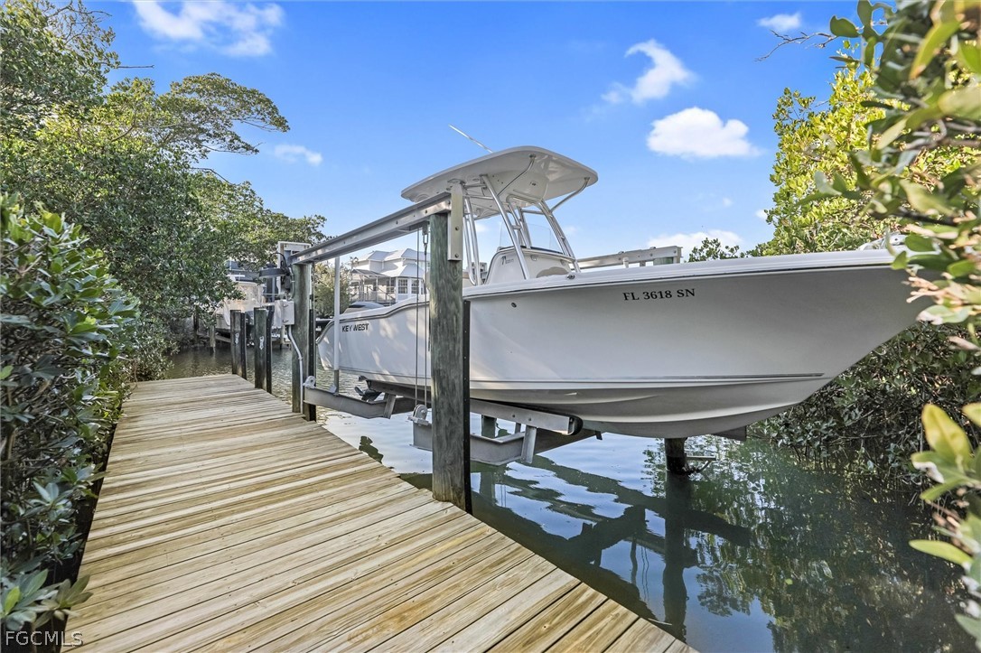Dock
