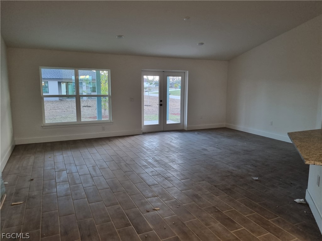 2238 2nd, Cape Coral, FL 33993