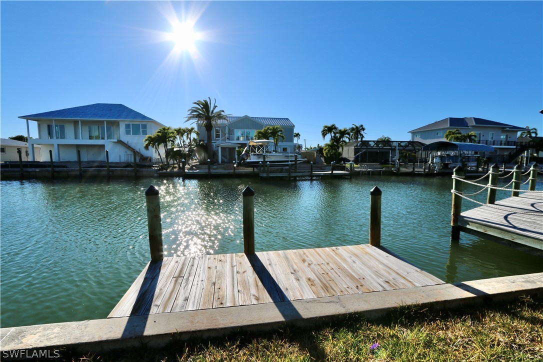 Dock