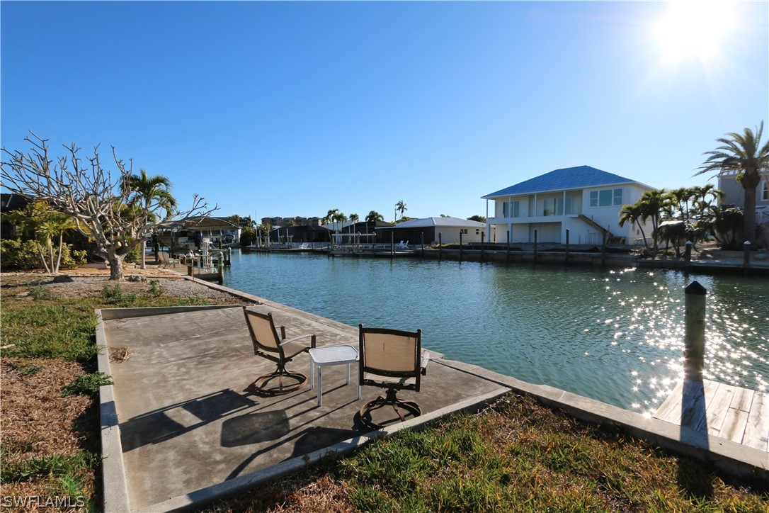Dock
