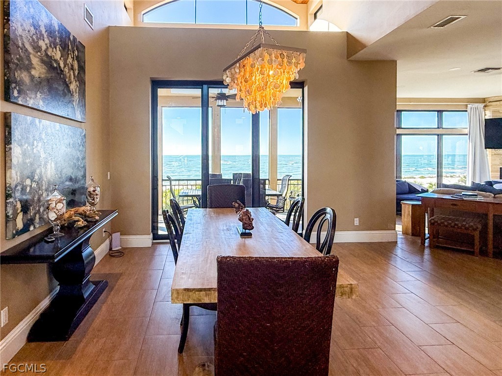 DiningArea