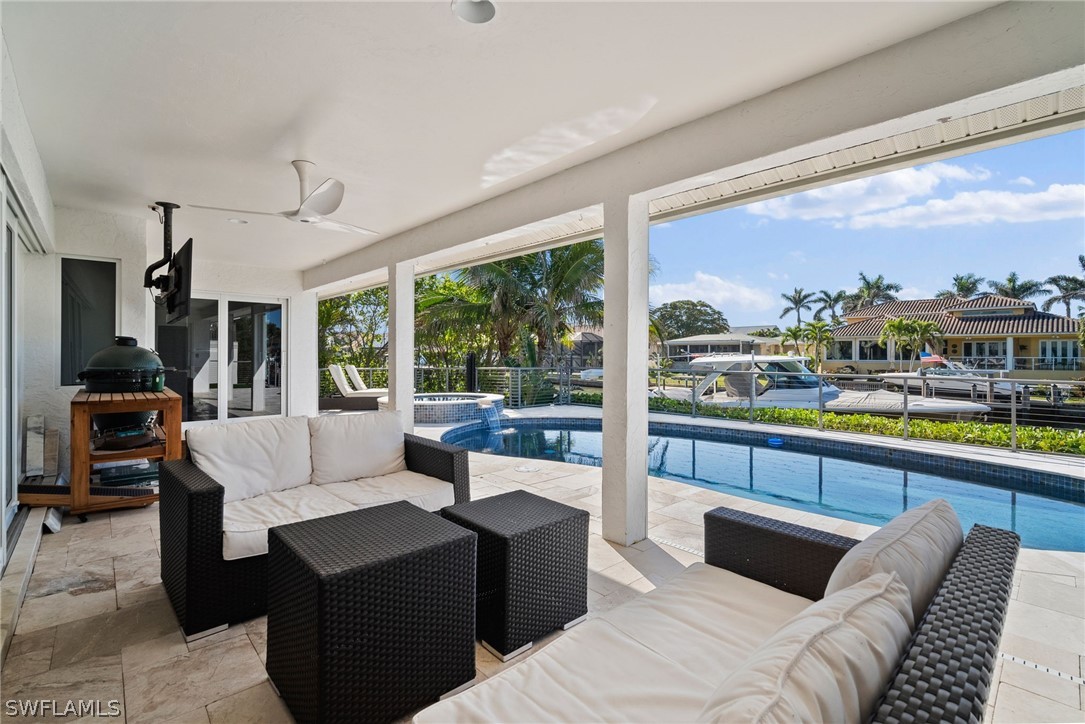 266 Egret, Naples, FL 34108
