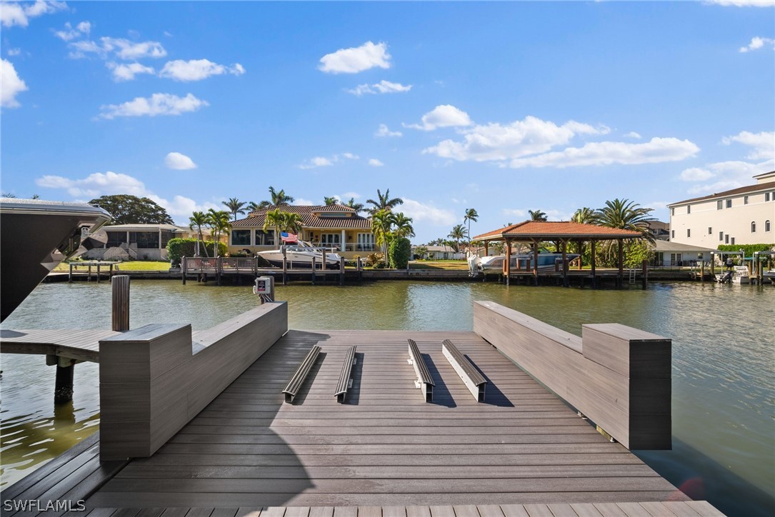 Dock