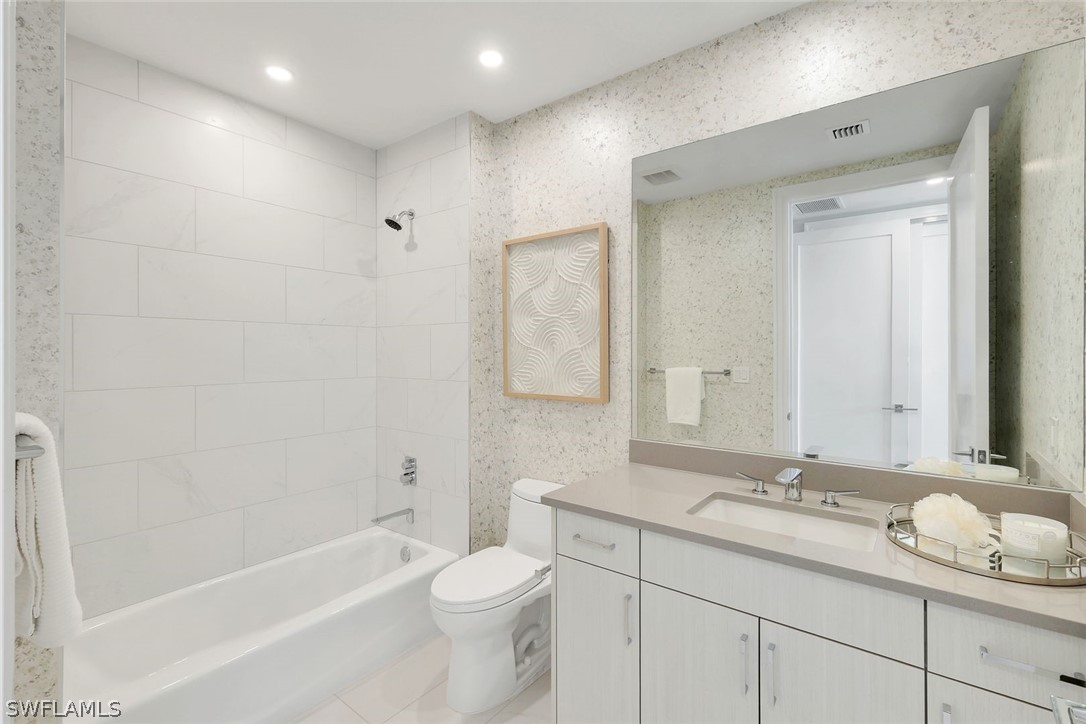 4991 Bonita Bay Unit 802, Bonita Springs, FL 34134