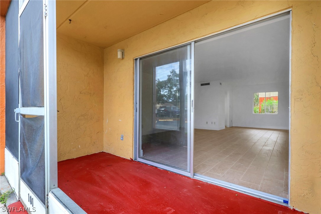 2366 E. Mall Dr Unit Apt. 101, Fort Myers, FL 33901