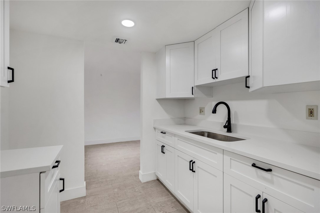 2366 E. Mall Dr Unit Apt. 101, Fort Myers, FL 33901
