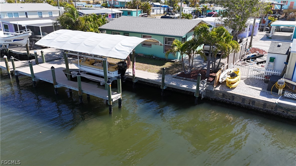 Dock