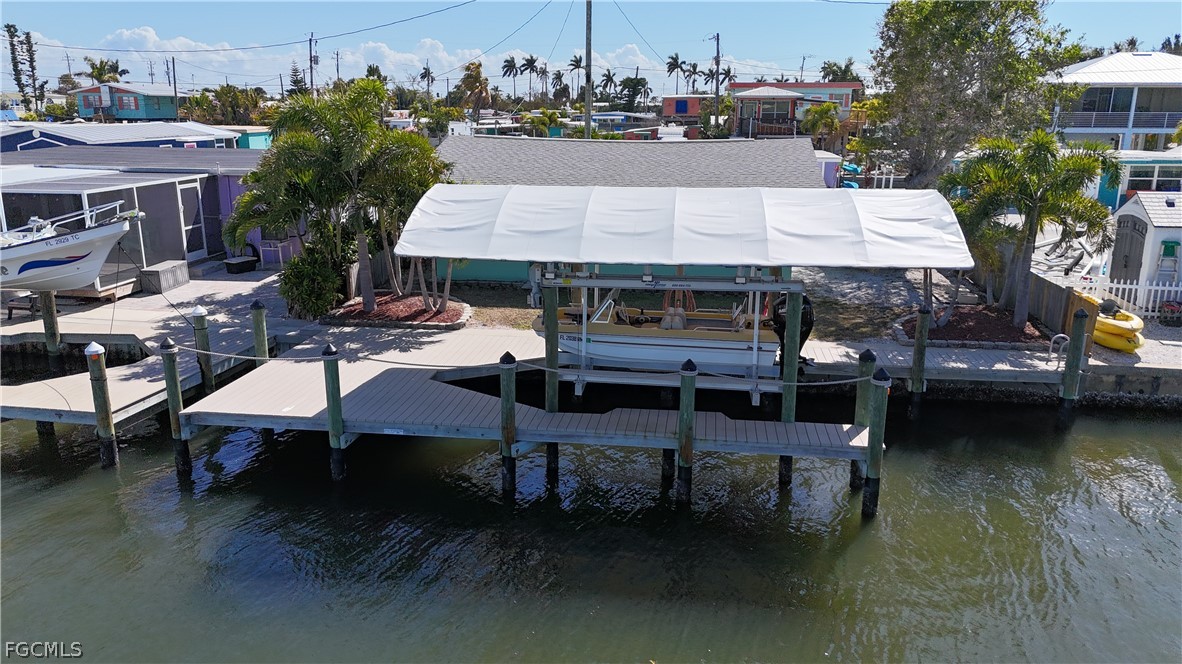 Dock