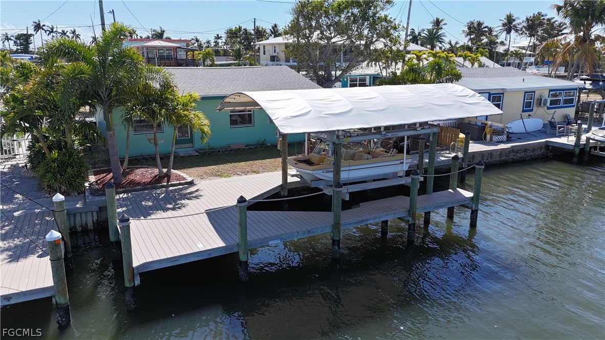 Dock